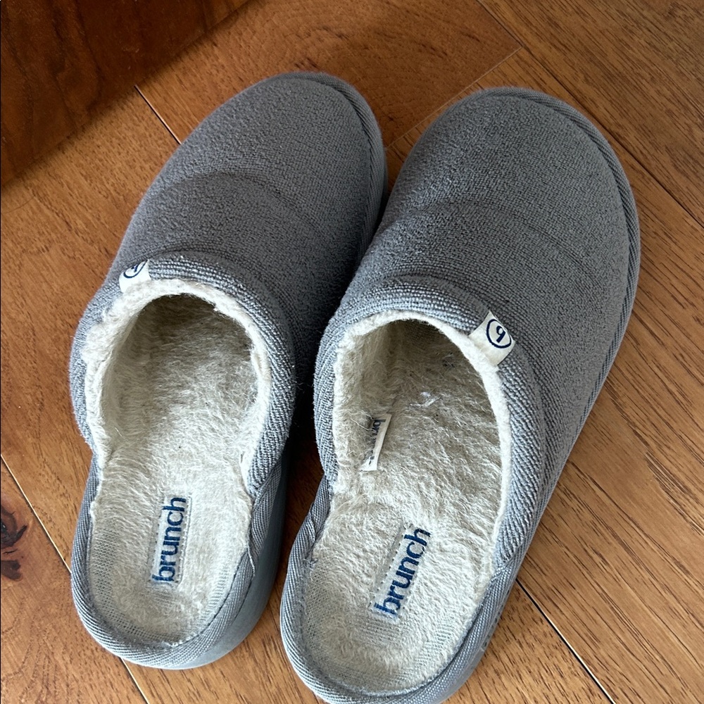 Brunch Gray Slip-On Shearling Slippers - Picture 5 of 5